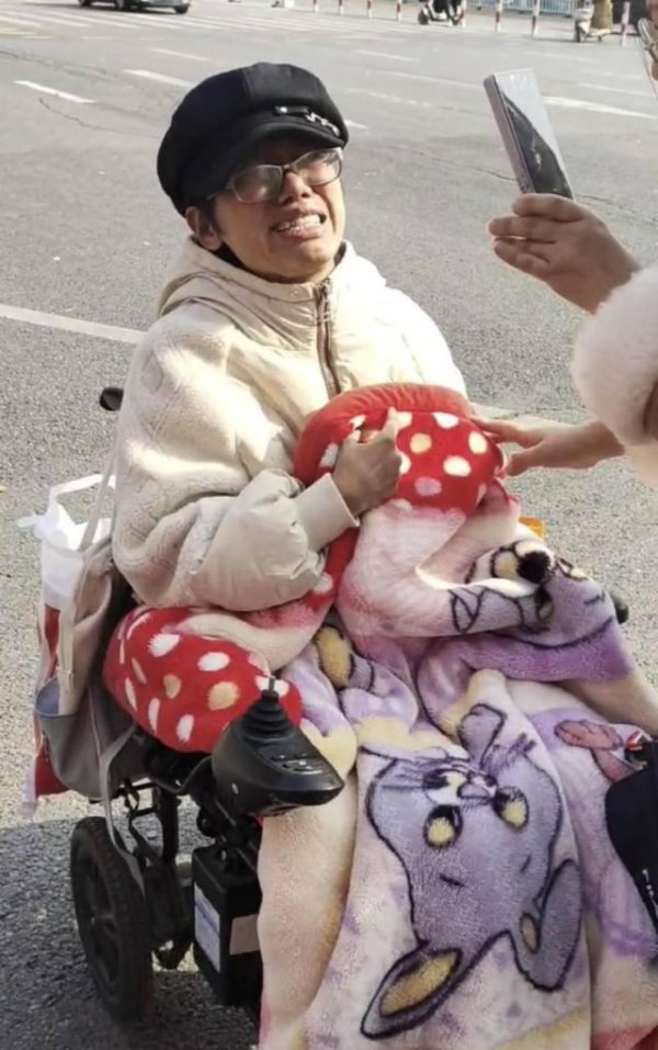 群益证券 “女子遭家暴致半身不遂案”一审择期，受害女子：对方辩称是过失致人重伤